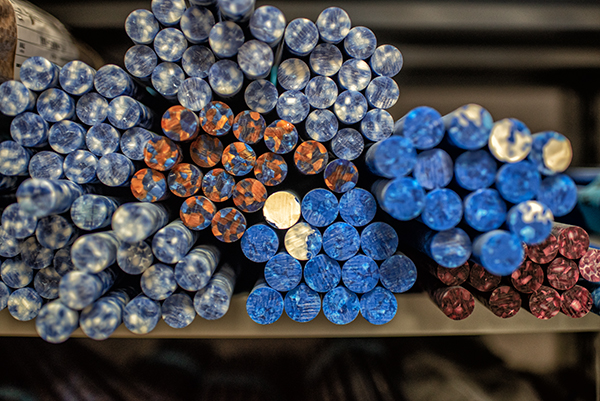 Rods of celluloid and resin for the pens