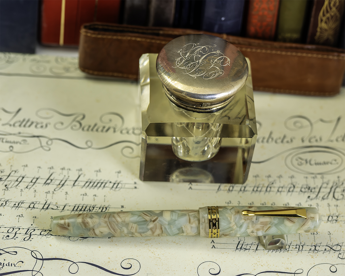 Radius 1934 Settimo Marmo Bianco fountain pen